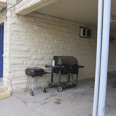 Budget Inn Ballinger Exterior photo