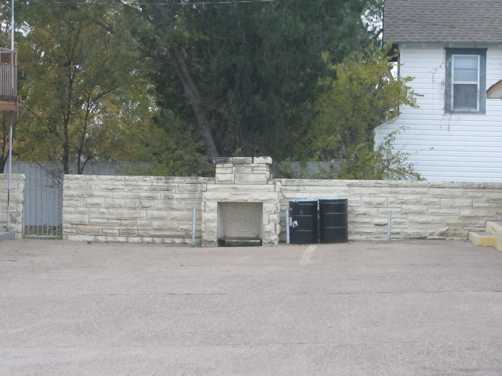 Budget Inn Ballinger Exterior photo